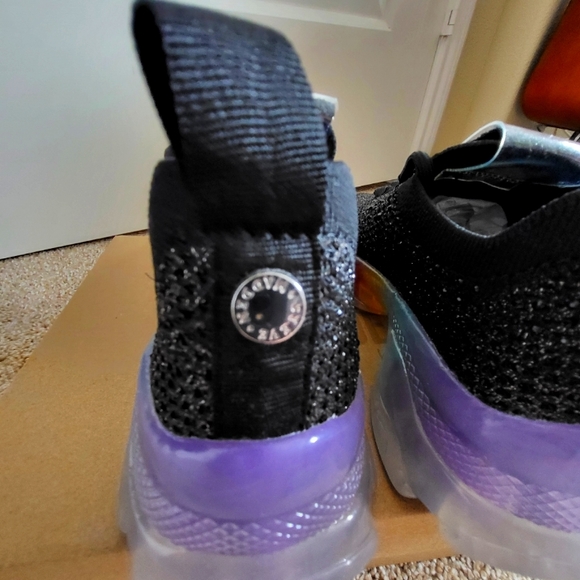 ♥️EUC♥️ STEVE MADDEN GIRLS SNEAKERS - Picture 3 of 9